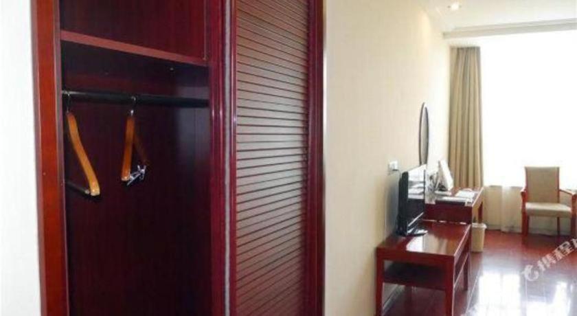 Greentree Inn Tianjin Wuqing Distric Bohai Market Exterior foto
