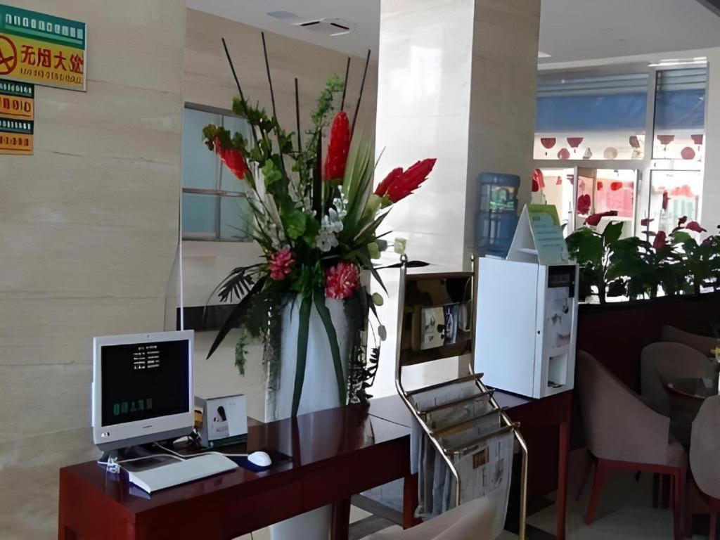 Greentree Inn Tianjin Wuqing Distric Bohai Market Exterior foto